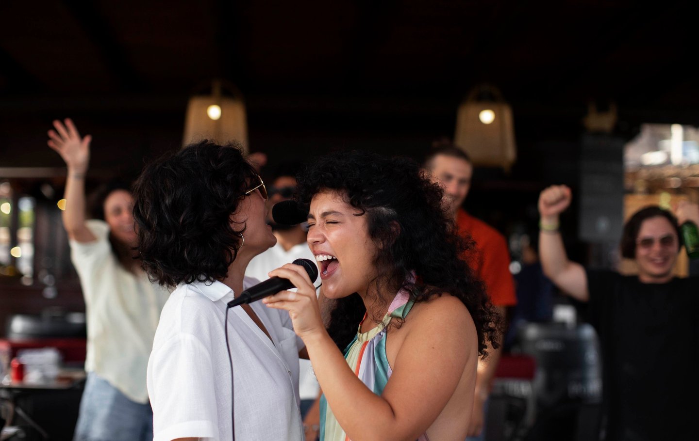 Karaoke Speakers in Dubai, Abu Dhabi & Sharjah: What You Really Need for a Proper Setup