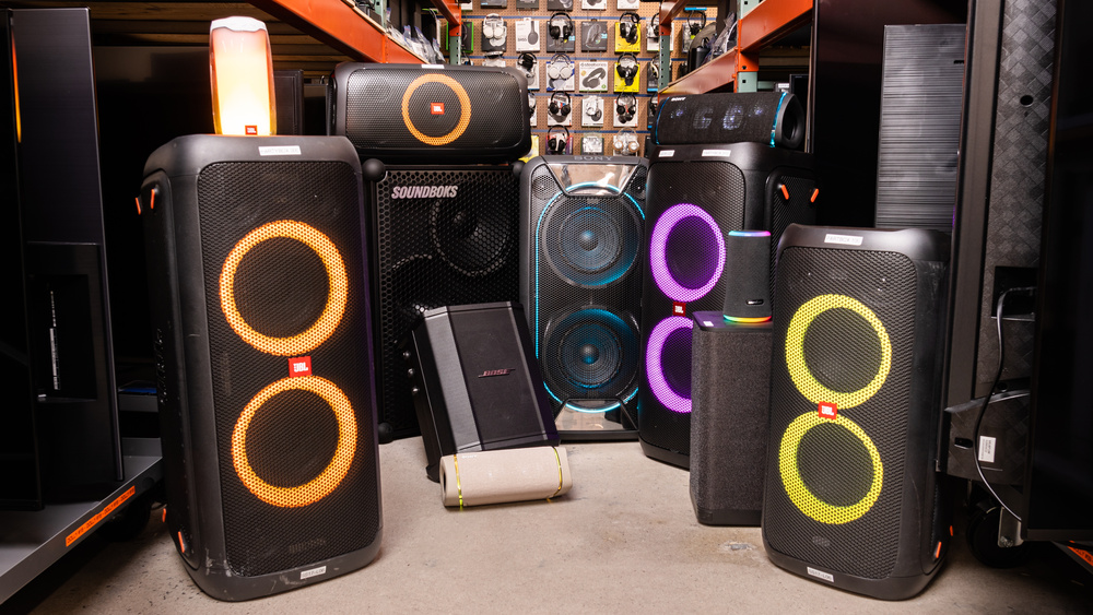 The Best Party Speakers for House Gatherings, Outdoor Events, and Yachts in Dubai