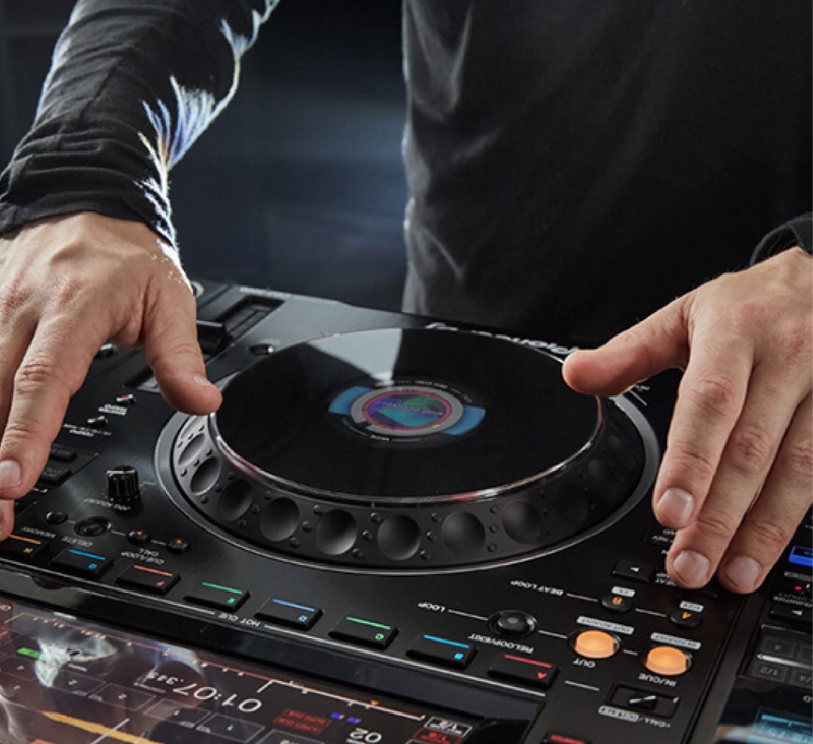Pioneer CDJ-3000 media player rental Dubai — flagship club standard
